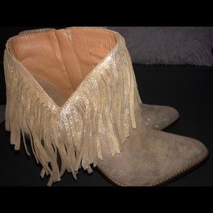 Jessica Simpson Women's Boot Champagne Gold SIZE 9